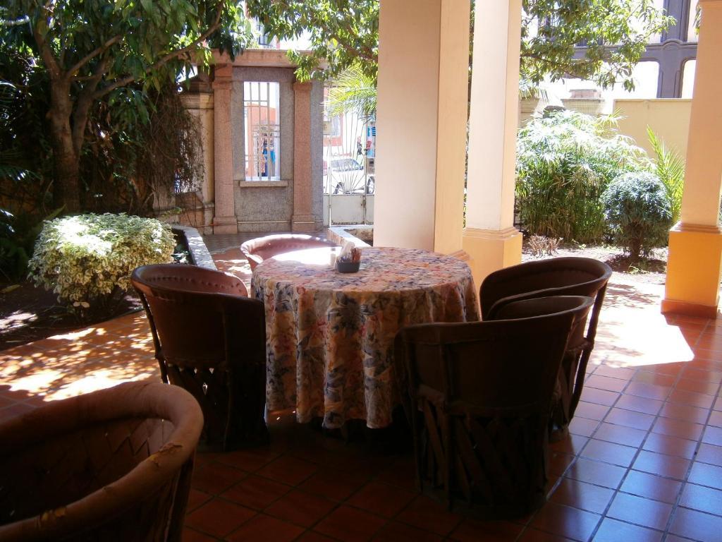 Hotel Fenix Zamora de Hidalgo Bagian luar foto