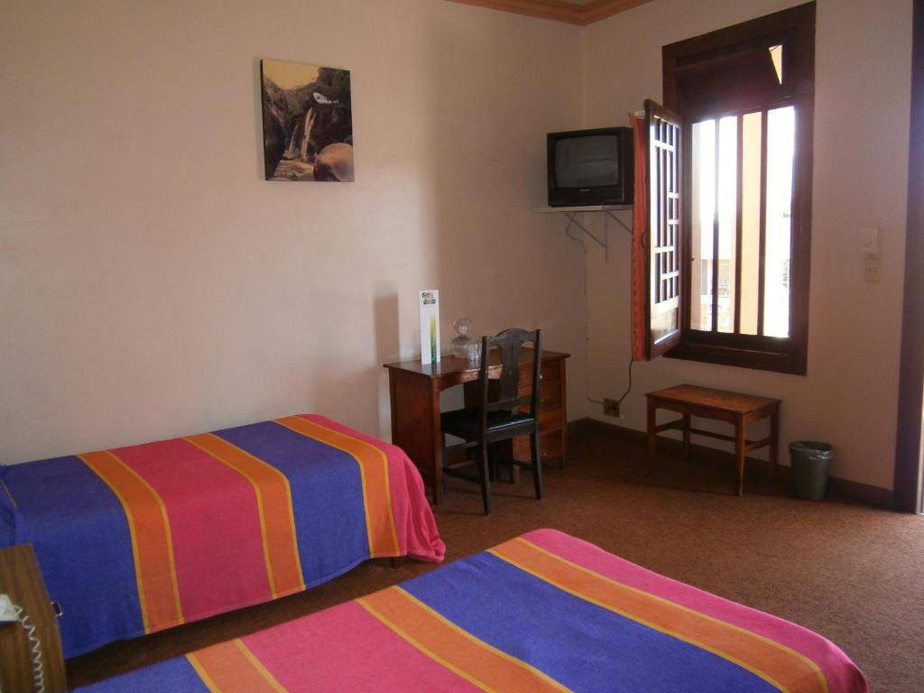 Hotel Fenix Zamora de Hidalgo Bagian luar foto